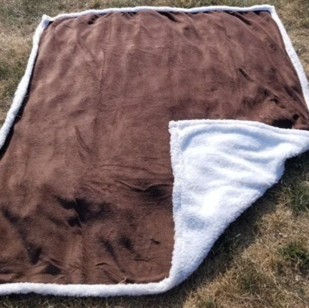Sherpa throw